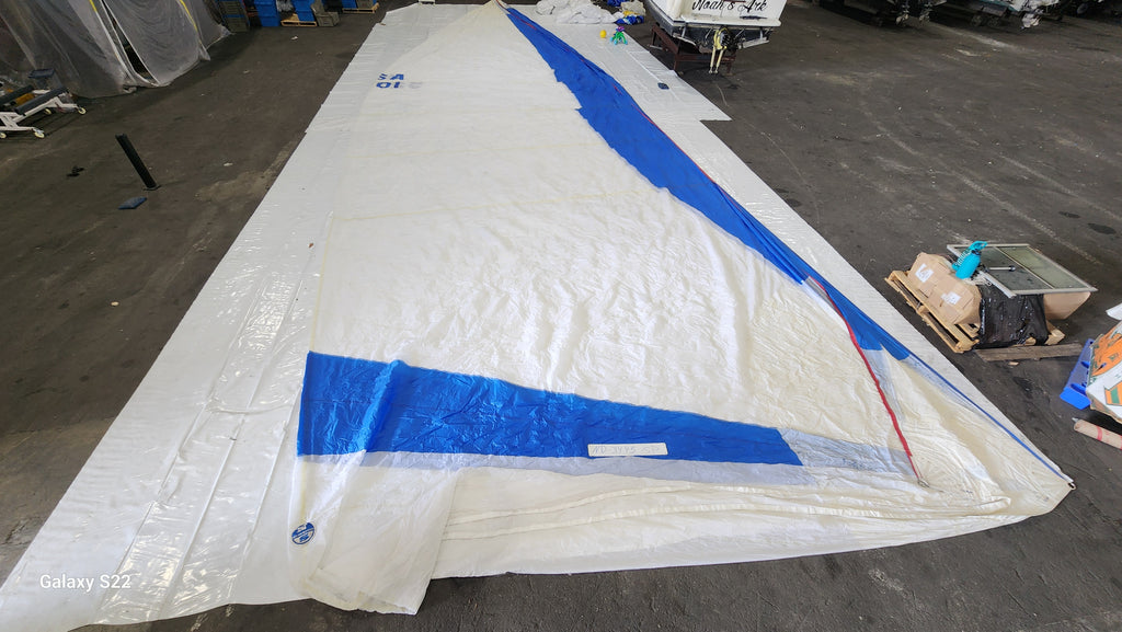 Symmetrical Spinnaker in Good Condition by North Sails 71.6'SL