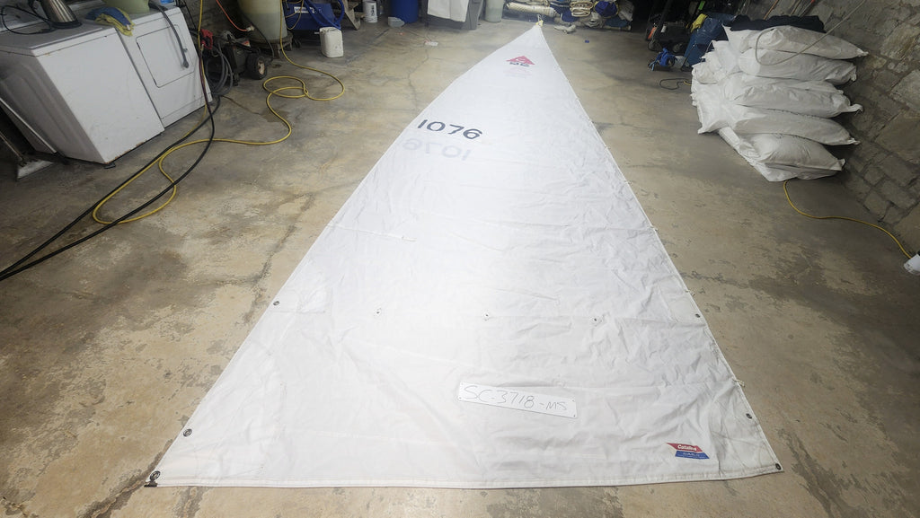 Dacron Main Sail for Catalina 22 by Catalina Sails in Good Condition 27.4' Luff