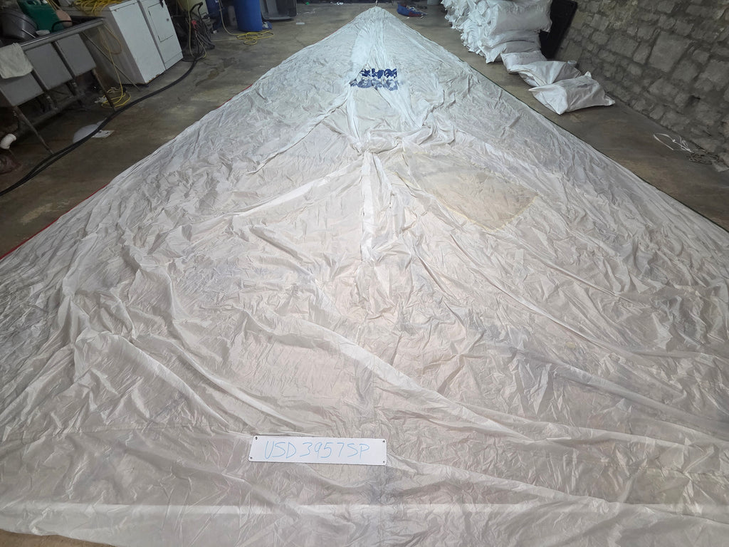 Symmetrical Spinnaker in Good Condition by Ullman Sails 40.3' SL