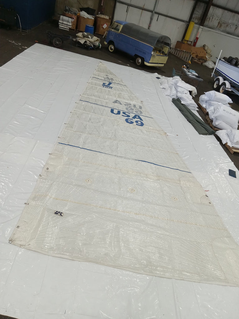 Tape Drive Main Sail for J 100 by UK Halsey in Excellent Condition 38.9' Luff